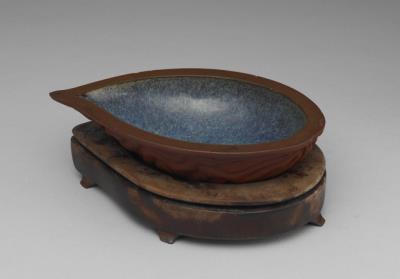 图片[2]-Purple-granule peach-seed shaped brush washer in Jun glaze, Qing dynasty, 17th – 18th century-China Archive